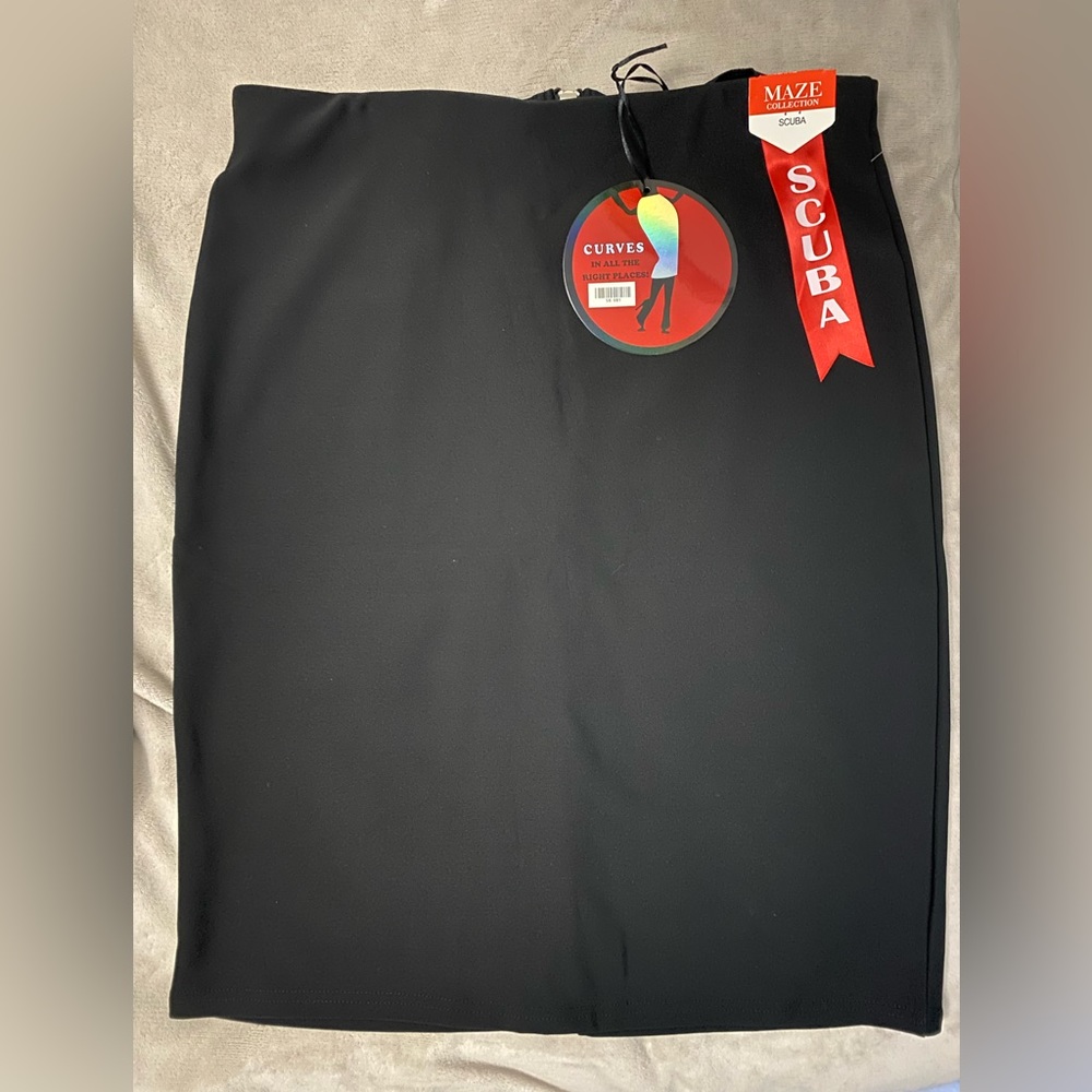 New Black Skirt with tag 🏷️